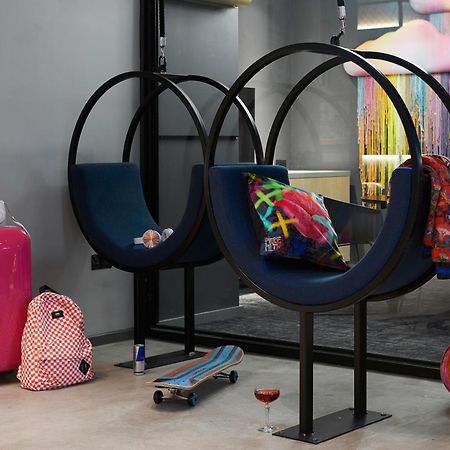 Moxy Manchester City Екстер'єр фото