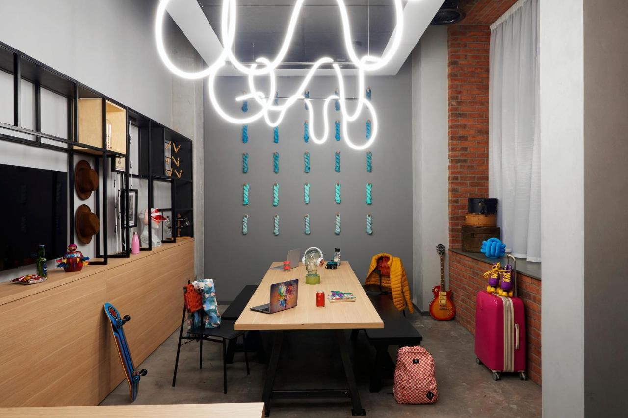 Moxy Manchester City Екстер'єр фото